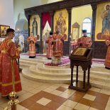 В канун недели 3-й по Пасхе, святых жен-мироносиц, епископ Серафим совершил вечернее богослужение в Никольском соборе