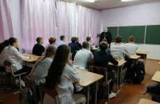 Протоиерей Сергий Андреев провел урок «О дружбе»