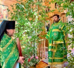 В день памяти блаженной Ксении Петербургской епископ Серафим совершил Божественную литургию в Троицком храме деревни Турки