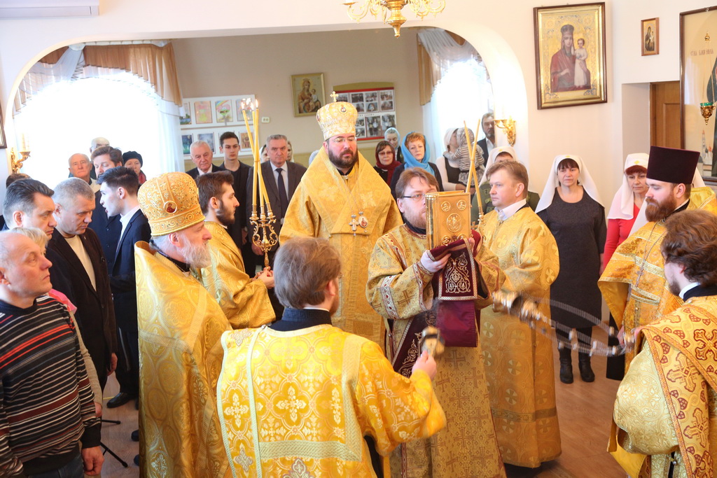 Епископ Серафим в субботу Всех преподобных отцов, в подвиге просиявших, совершил литургию в Елисаветинском приходе