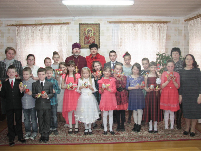 В воскресной школе Благовещенского храма г. Кличева прошел утренник, посвященный Святой Пасхе