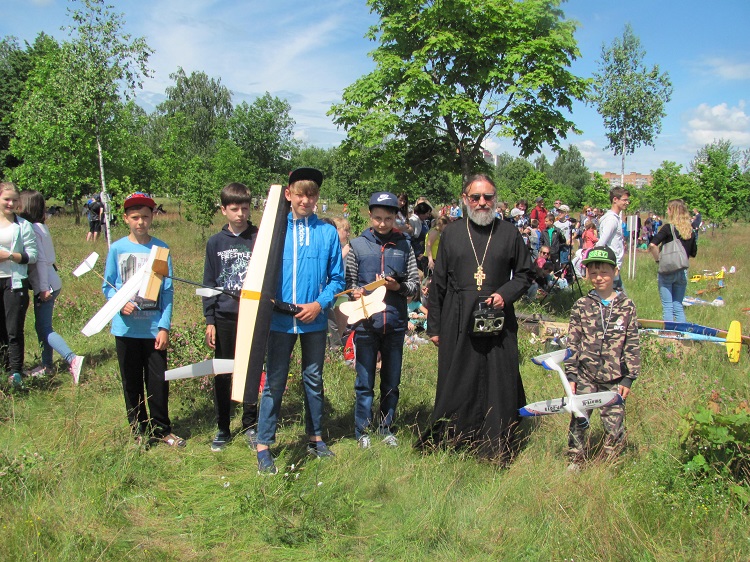 Представители Бобруйской епархии приняли участие в III городском открытом фестивале «Могилевское небо»