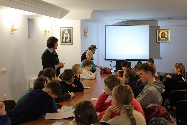 Учителя и ученики воскресной школы Духовского храма г. Бобруйска посетили воскресную школу храма «Целительница»
