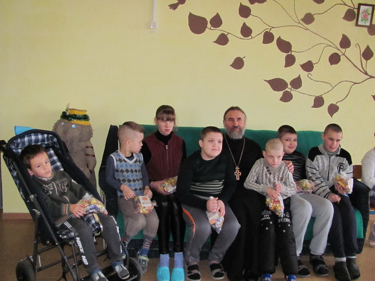 Благочинный Быховского округа посетил районный Центр коррекционно-развивающего обучения и реабилитации