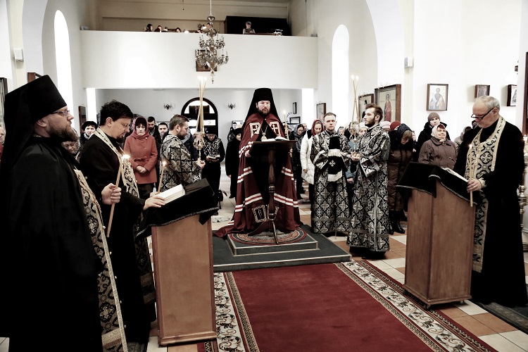 Епископ Серафим совершил чтение первой части Великого покаянного канона преподобного Андрея Критского