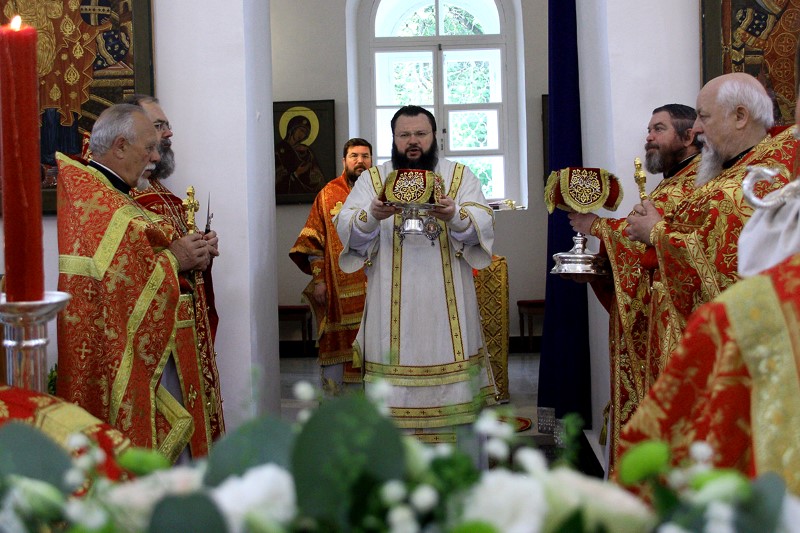 Епископ Серафим поздравил главу Смоленской митрополии с днём тезоименитства