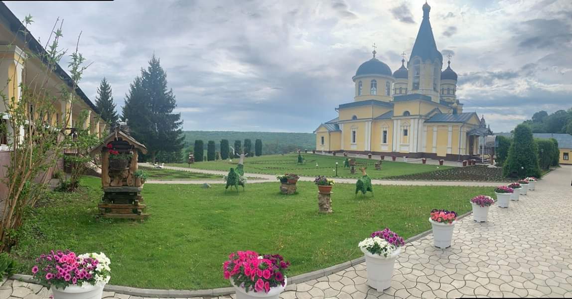 Паломники из Бобруйской епархии совершили поездку к святыням Молдавской митрополии