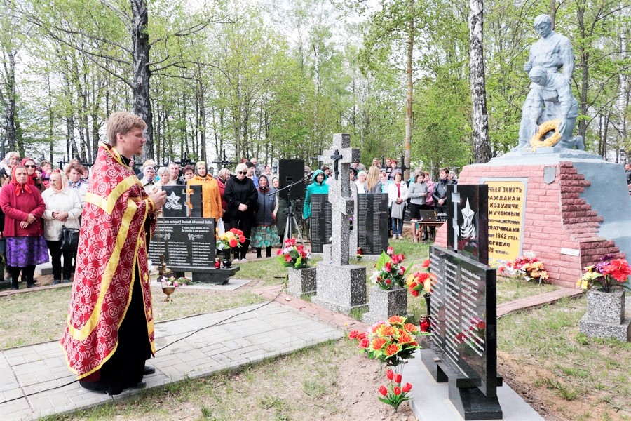 У Казулічах прайшоў урачысты мітынг «Забыццё не закране герояў»