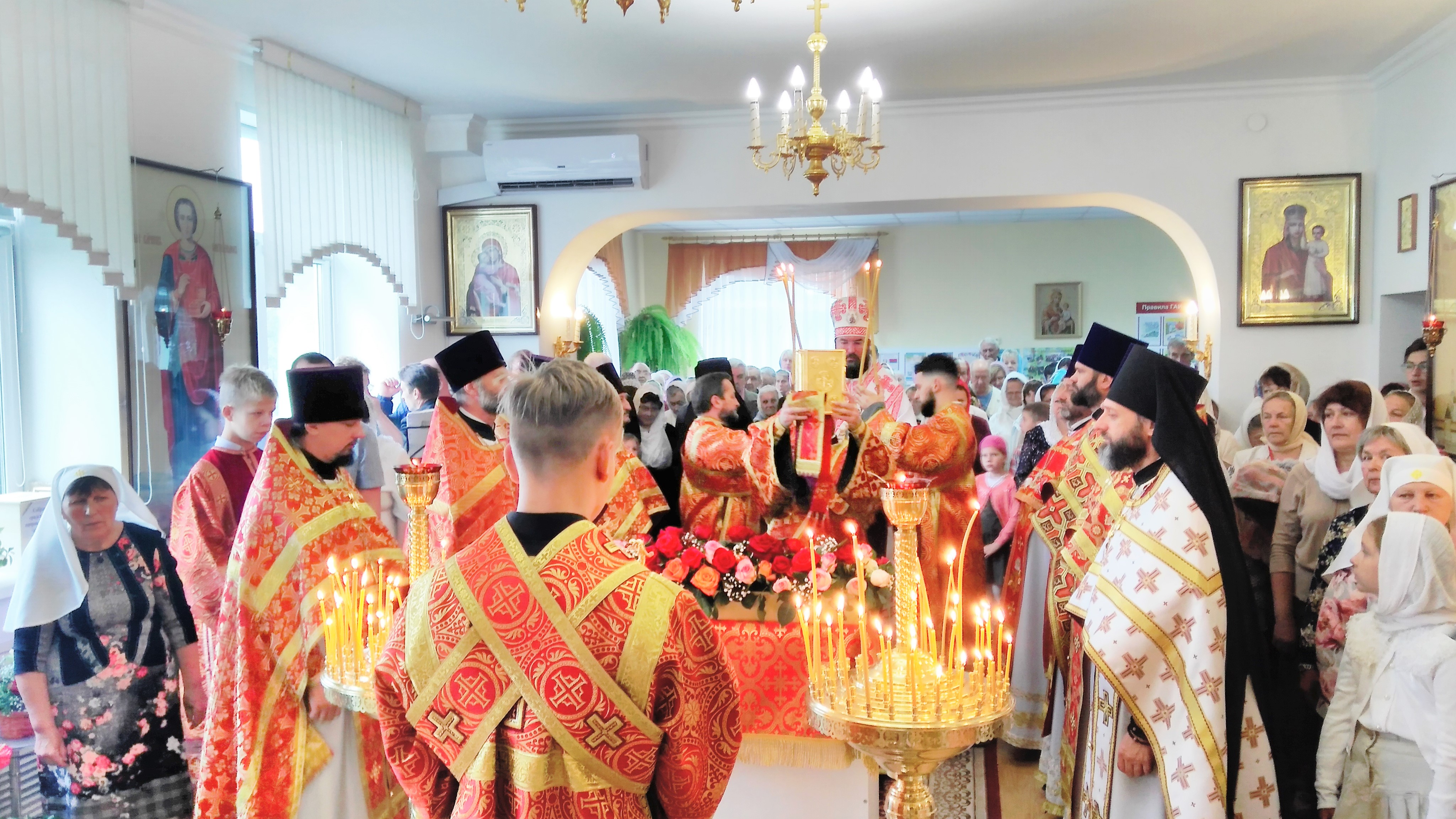 Престольный праздник отмечает сегодня Елисаветинский храм Бобруйска