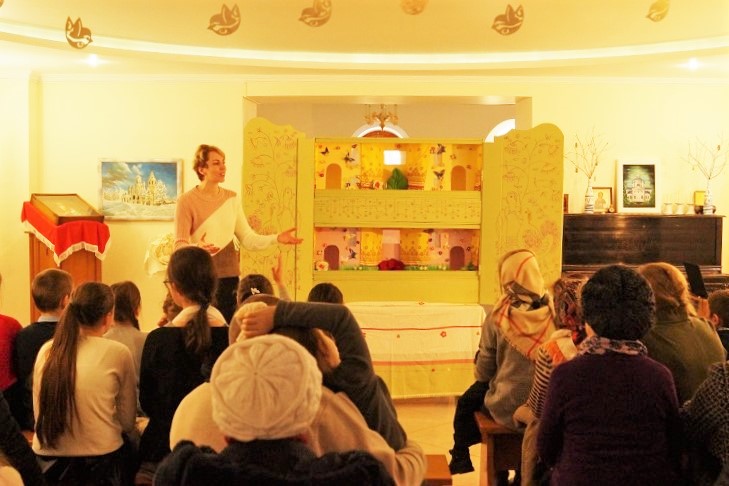 Представление кукольного театра Батлейка прошло в Иверском храме Бобруйска