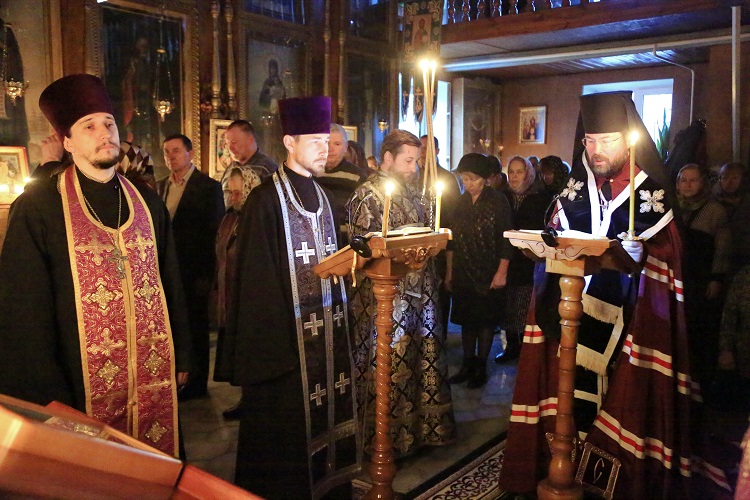 Епископ Серафим завершил чтение Великого покаянного канона в Николо-Софийском храме Бобруйска