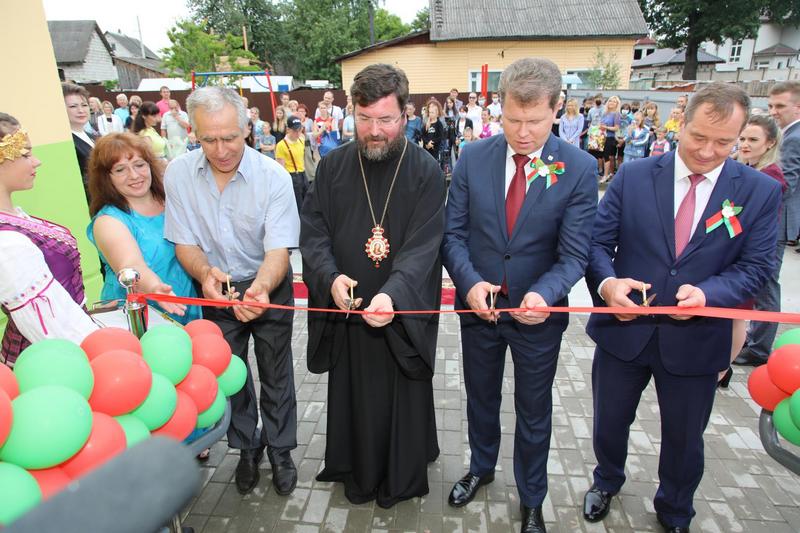 В день государственного праздника в Бобруйске открылся детский дом семейного типа