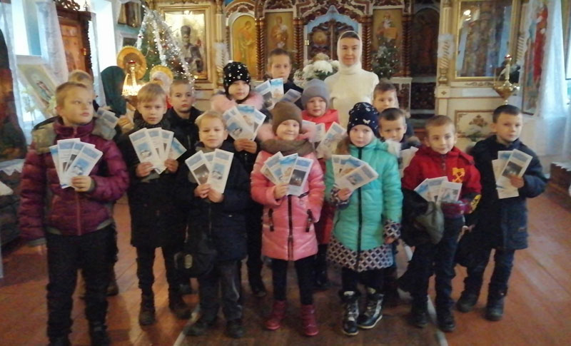 В Кировске учащиеся школы №2 посетили Покровский храм