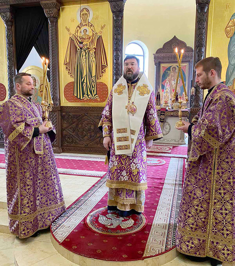 В неделю Торжества Православия епископ Серафим совершил Божественную литургию в кафедральном соборе