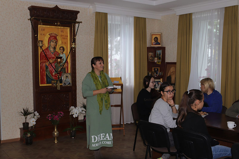 Школьники посетили Центр «Покрова»