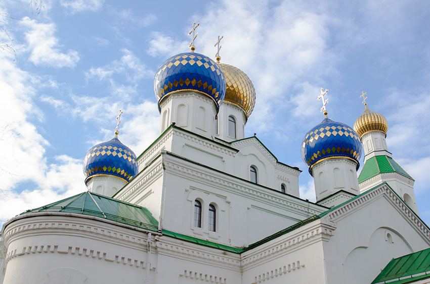 В Никольском кафедральном соборе состоялась архиерейская Божественная литургия перед Великим постом