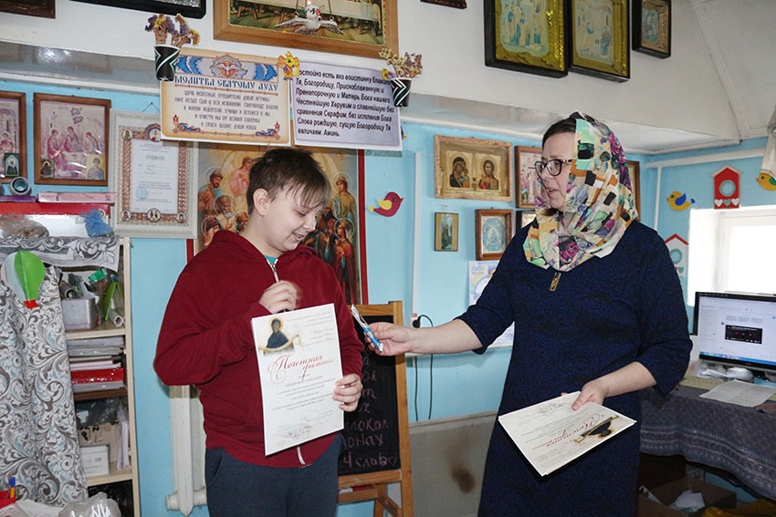 В воскресной школе кировского Покровского храма прошел итоговый урок