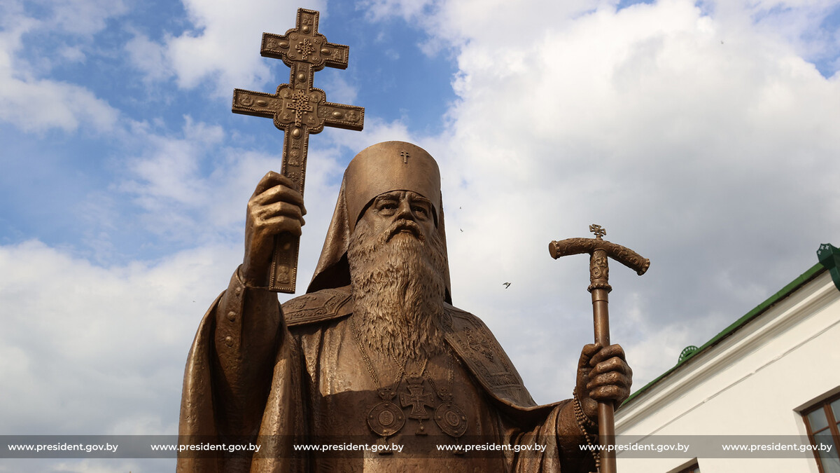 ЕПИСКОП СЕРАФИМ ПРИНЯЛ УЧАСТИЕ В ОТКРЫТИИ ПАМЯТНИКА МИТРОПОЛИТУ ФИЛАРЕТУ
