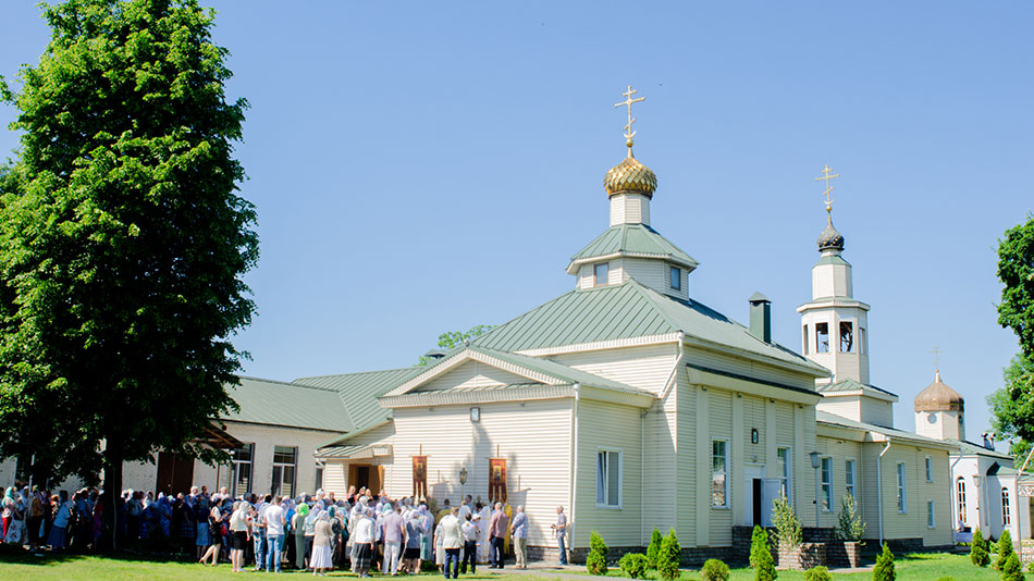 День Святого Духа отметил одноименный храм Бобруйска