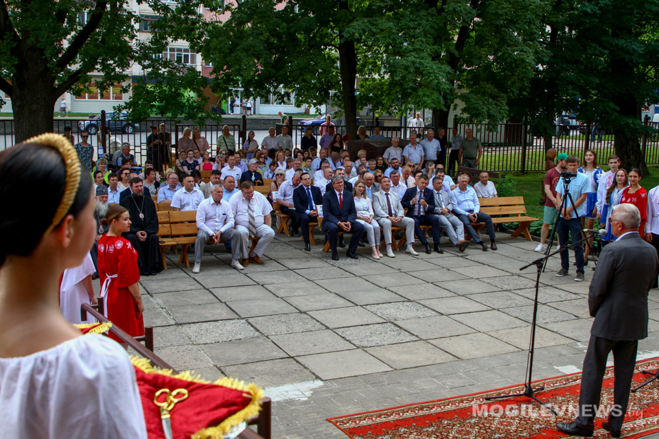 В Могилеве при участии епископа Серафима состоялось открытие краеведческой экспозиции