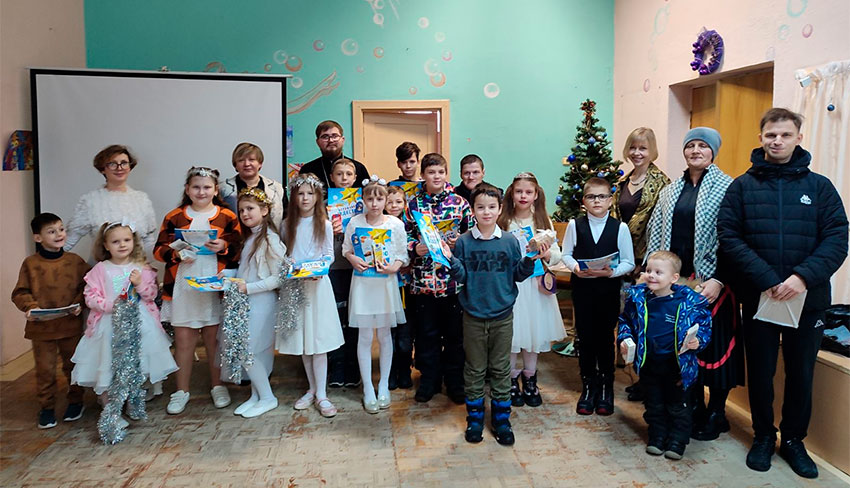 С Рождеством Христовым поздравили детей  в Евфросиниевском храме