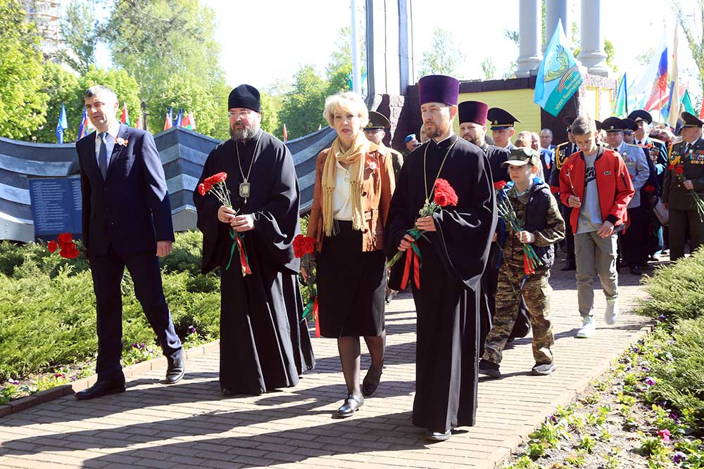 Епископ Серафим принял участие в праздничных мероприятиях, посвященных Дню Победы (фоторепортаж)