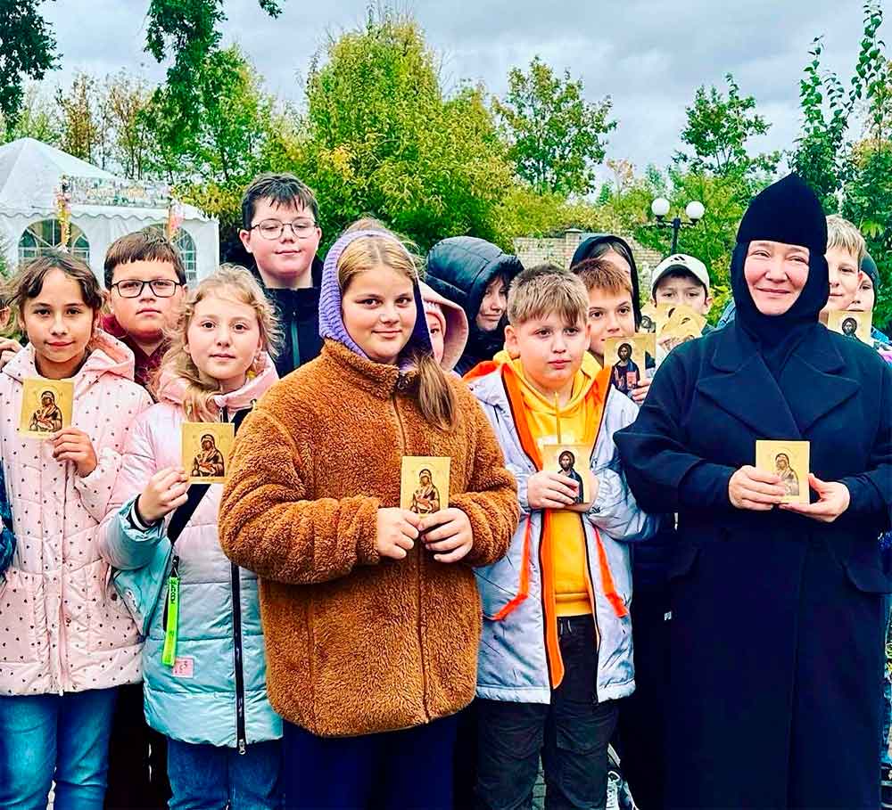 Могилевские паломники посетили женский монастырь г. Бобруйска
