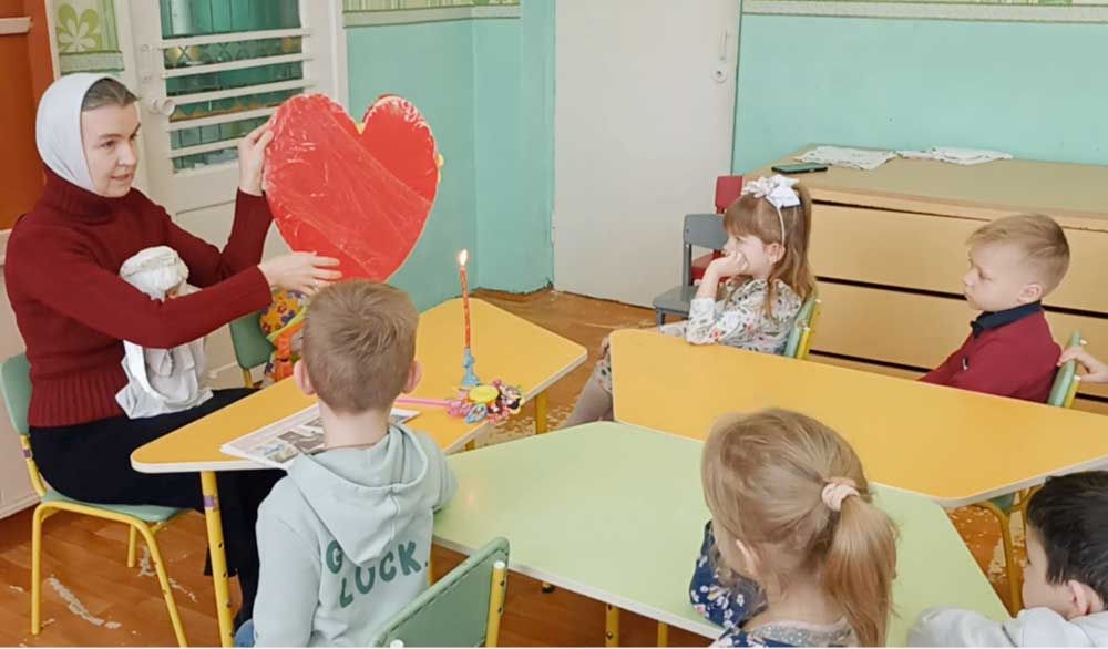 Занятие на тему «Встреча с Богом!» состоялось в детском саду г. Кировска