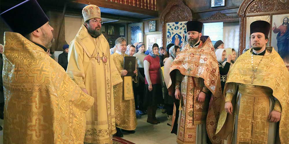 Епископ Серафим возглавил Божественную литургию в Николо-Софийском храме г. Бобруйска