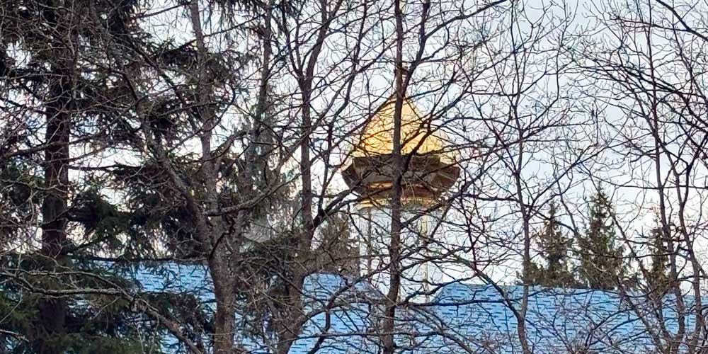 Великое повечерие с чтением третьей части покаянного канона преподобного Андрея Критского в мужском монастыре