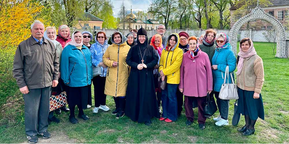 Женский монастырь святых Жен-Мироносиц г. Бобруйска посетил клуб «Настаўнік»