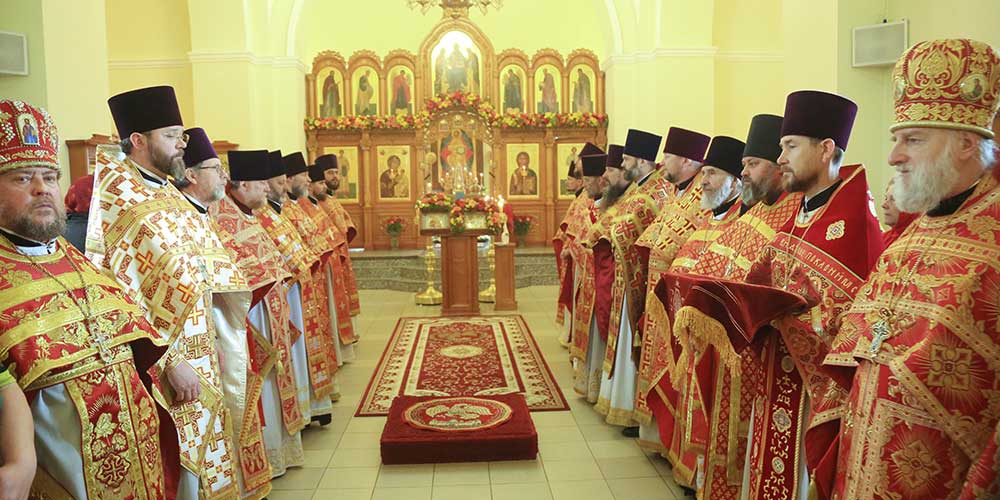 Епископ Серафим возглавил престольное торжество в Иверском храме г. Бобруйска