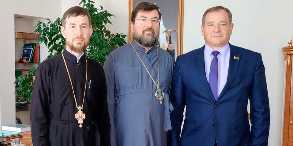 Бобруйское епархиальное управление посетил начальник главного управления по образованию Могилевского исполнительного комитета Андрей Заблоцкий