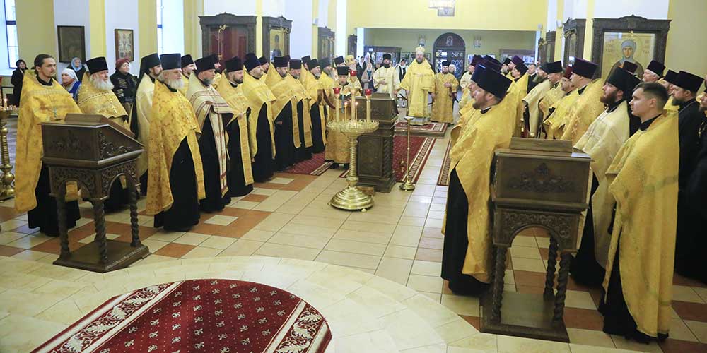 Состоялся благодарственный молебен в Никольском кафедральном соборе г. Бобруйска по случаю 20-летия Бобруйской епархии