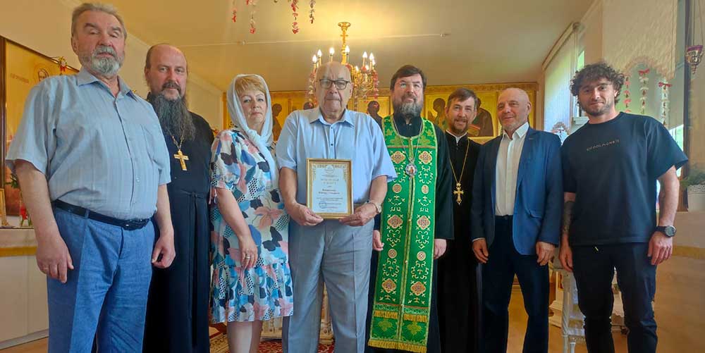 Почет и уважение: епископ Серафим поздравил Виктора Алимбочкова с юбилеем