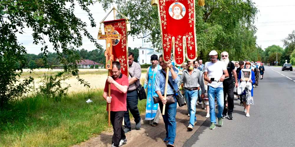 Состоялся Крестный ход, посвященный престольному празднику Ризоположенского храма аг. Горбацевичи