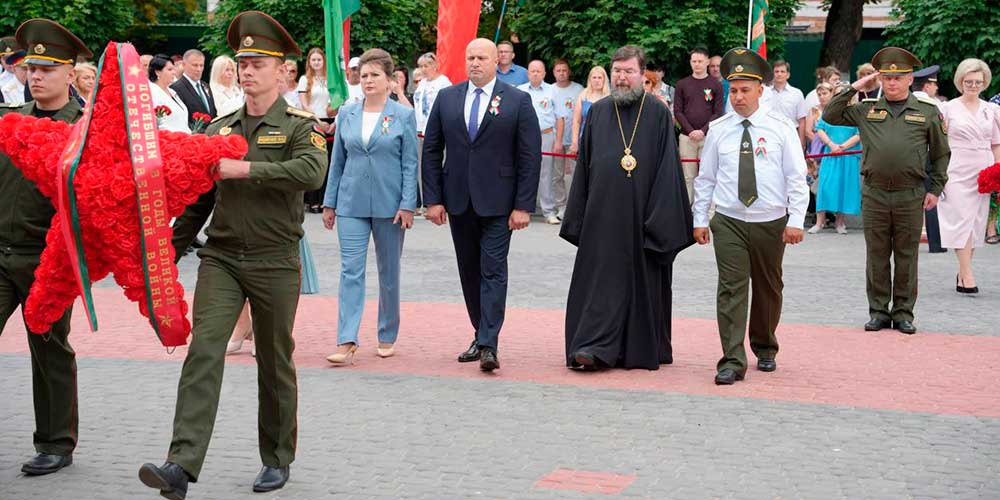 Епископ Серафим принял участие в митинге ко Дню Независимости и годовщине освобождения Беларуси
