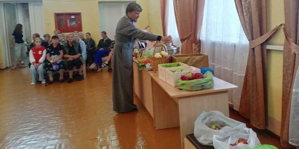 В Запольском доме культуры прошло мероприятие, приуроченное к празднику Преображения Господня