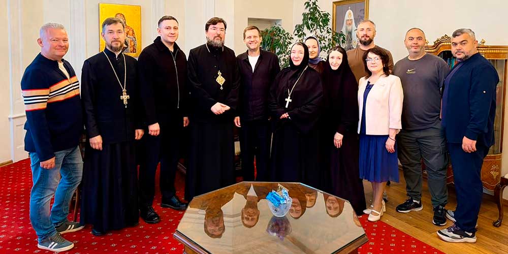 Состоялась встреча епископа Серафима с Борисом Корчевниковым и режиссерско-постановочной группой телеканала «Спас»